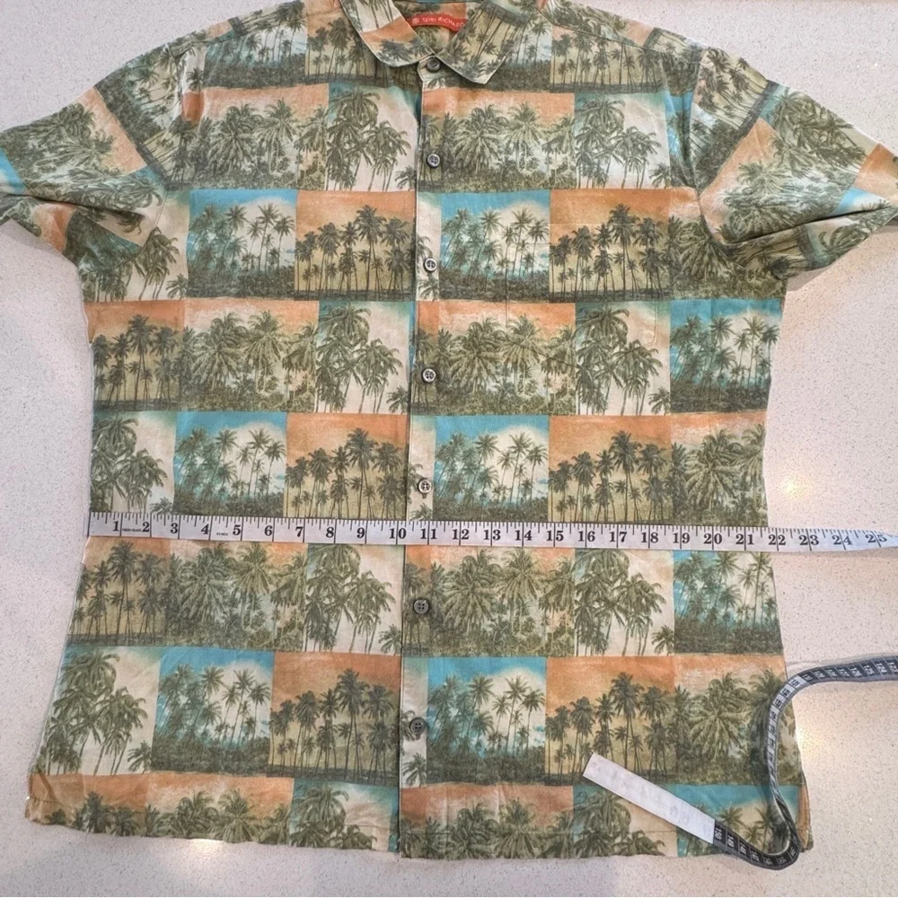 Tori Richard Hawaiian Shirt Tropical Palm Trees Print Size Large Tan Cotton Lawn